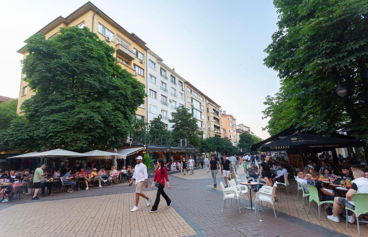 Central Vitosha Apartment Sofia Exteriör bild