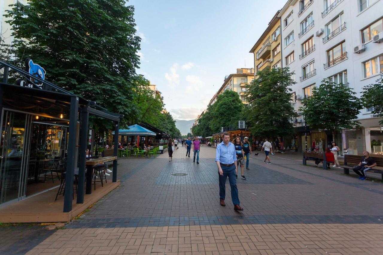 Central Vitosha Apartment Sofia Exteriör bild