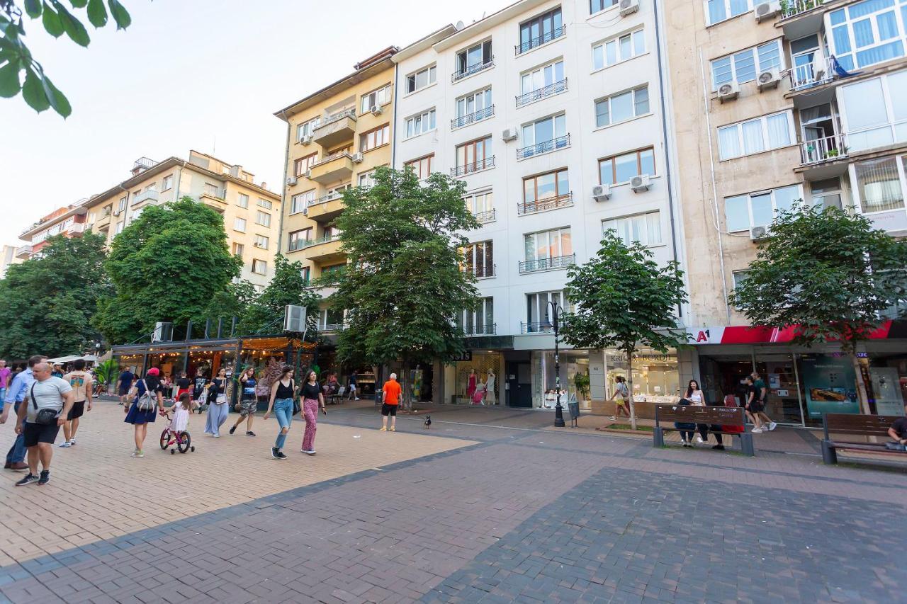 Central Vitosha Apartment Sofia Exteriör bild